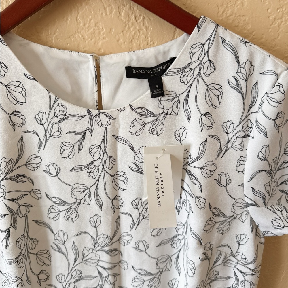 Banana Republic Women’s White and Black Floral Print Romper Size 4 - Picture 8 of 8